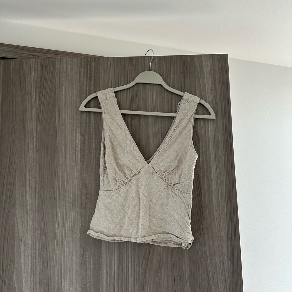 Abercrombie & Fitch Light Taupe Linen V-Neck Sleeveless Top
